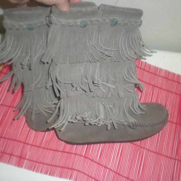 MINNETONKA Brand  Moccasins      Leather   Size 1 Gray - Picture 1 of 6